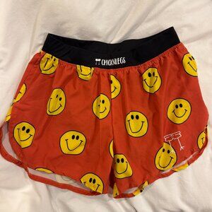 Chicknlegs Men's Smiley Face 4" Half Split Shorts Size Large